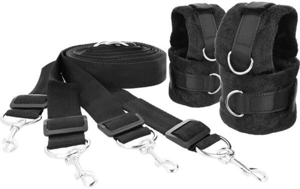 Set bondage da letto Darkness con le sue manette per polsi e caviglie