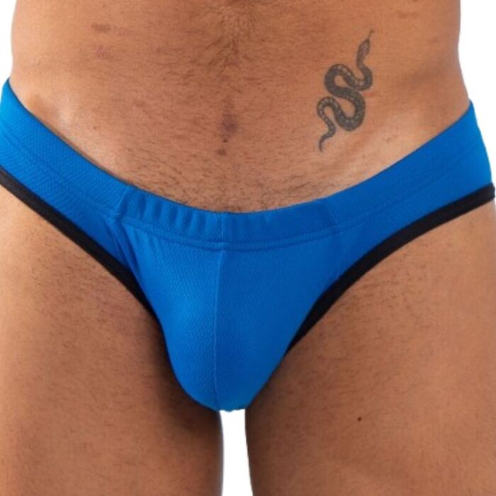 Slip BURN 018 con design audace e trasparenze Slip BURN 018 con design audace e trasparenze