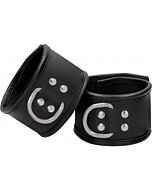 Manette di ritenuta con lucchetto negro