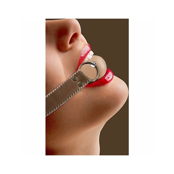 Bavaglio marrone troppo senza aperture