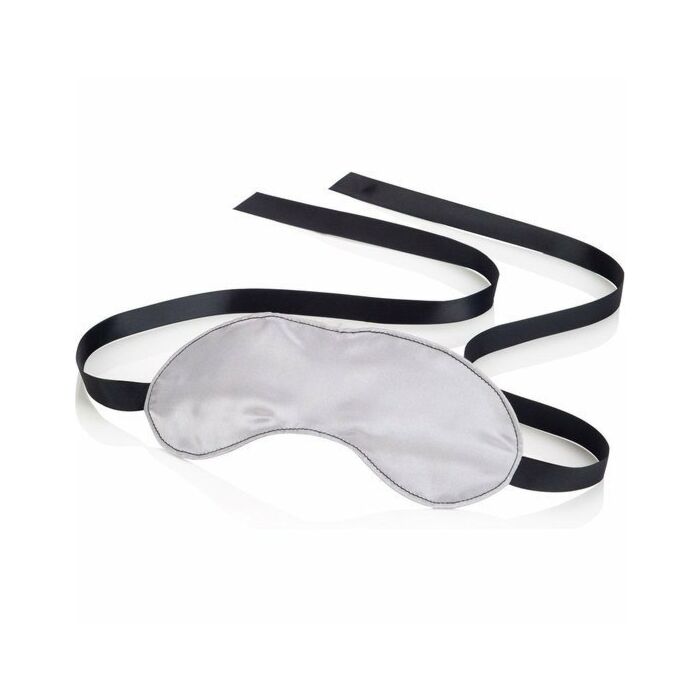 Satana mascara fetish per la prima volta