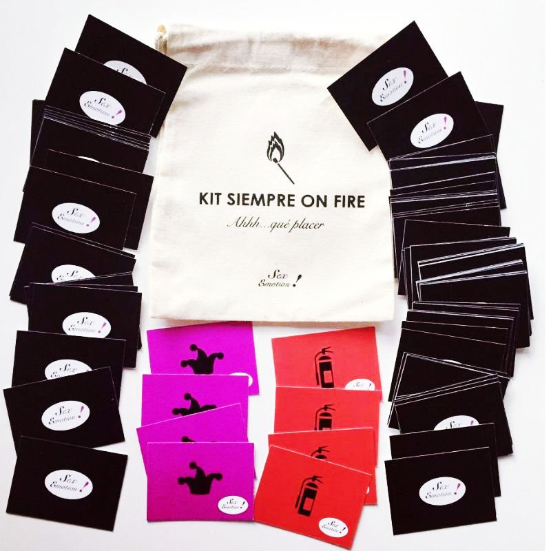 Kit di gioco sempre in fiamme per l&#39;emozione sessuale delle coppie